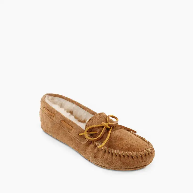 Minnetonka Women's Sheepskin Softsole Slipper- Golden Tan